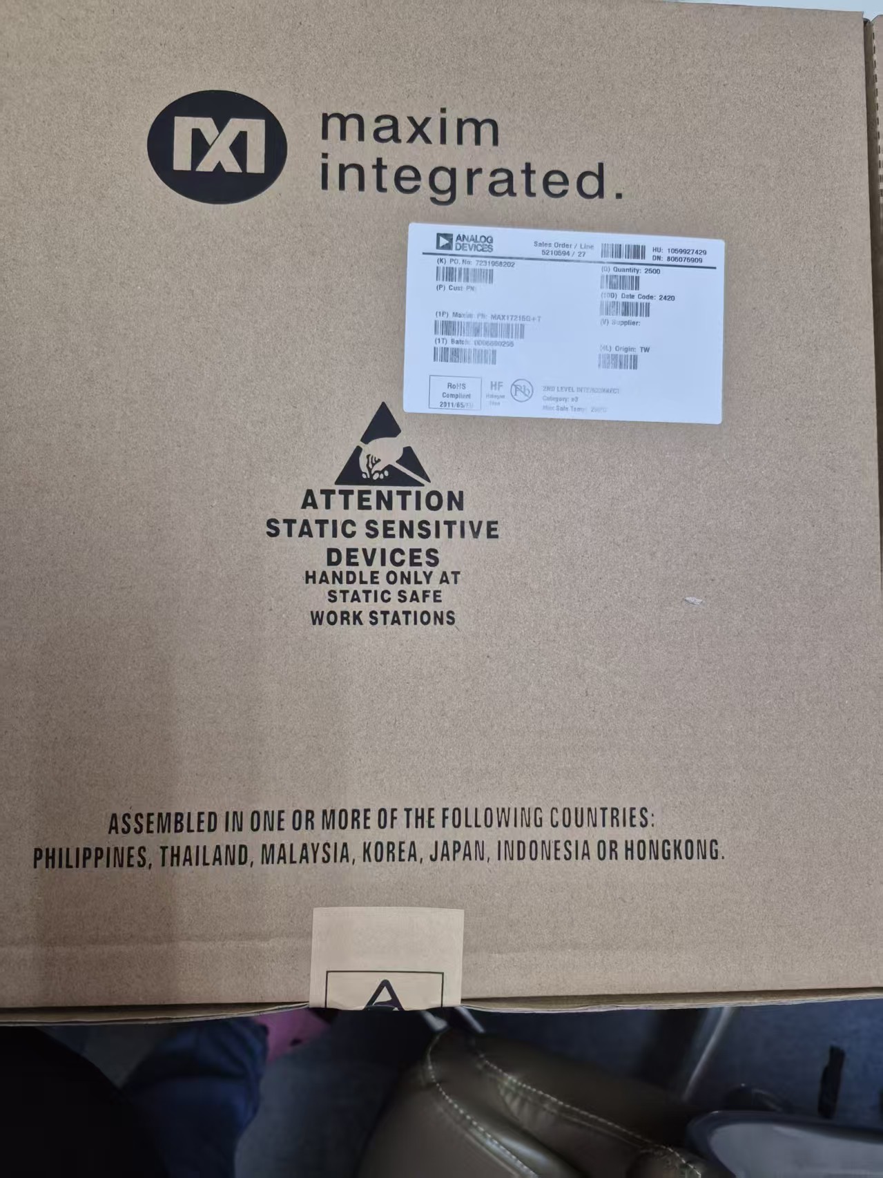 MAX17215G+T